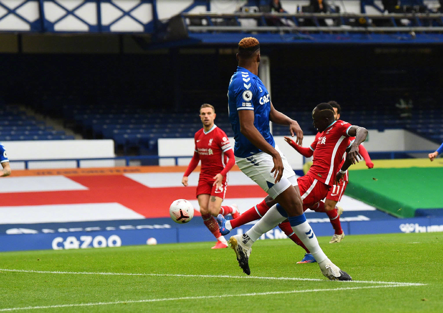 巴尔德在左 巴尔德在左